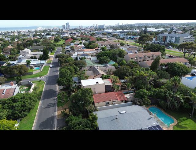 1,004M² VACANT LAND FOR SALE IN TABLE VIEW